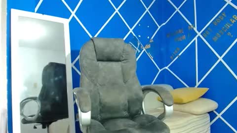 Snapshot of alexander_megan chatting on September 20, 2025, 8:43 pm alexander online show from September 20, 2025, 8:43 pm