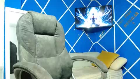 Snapshot of alexander_megan chatting on October 12, 2025, 11:26 pm alexander online show from October 12, 2025, 11:26 pm