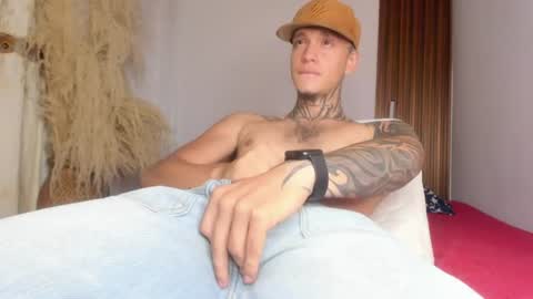 Snapshot of alexander_xj6 chatting on July 18, 2026, 12:15 am Alexander online show from July 18, 2026, 12:15 am