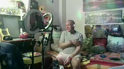 Snapshot of alexanderpatras chatting on February 4, 2025, 1:02 am Alexander online show from February 4, 2025, 1:02 am