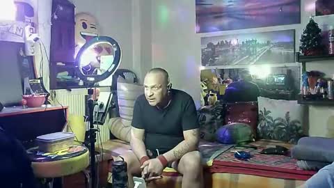 Snapshot of alexanderpatras chatting on February 19, 2025, 12:14 am Alexander online show from February 19, 2025, 12:14 am