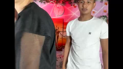 chicos hot online show from February 5, 2026, 12:37 am