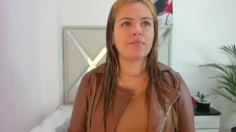 alexandra online show from January 19, 2026, 11:47 am