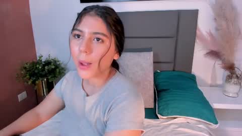 Snapshot of alexandracruzzz chatting on July 1, 2026, 6:18 pm Alexandra Cruz online show from July 1, 2026, 6:18 pm