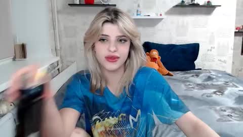 AlexandraErmes online show from April 7, 2026, 1:39 am