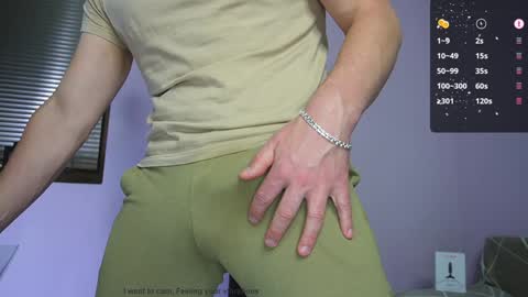 Snapshot of alexandrblatenn chatting on December 13, 2024, 4:43 am alexandrblatenn online show from December 13, 2024, 4:43 am