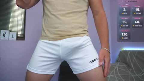 Snapshot of alexandrblatenn chatting on September 26, 2025, 4:05 am alexandrblatenn online show from September 26, 2025, 4:05 am