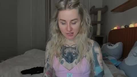 Snapshot of alexarush chatting on October 6, 2025, 5:43 pm alexarush online show from October 6, 2025, 5:43 pm