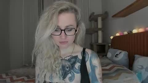 Snapshot of alexarush chatting on October 13, 2025, 5:35 pm alexarush online show from October 13, 2025, 5:35 pm