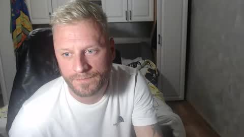 Snapshot of alexboy2022 chatting on December 15, 2025, 4:44 pm onlyfans..alexyno2022 online show from December 15, 2025, 4:44 pm