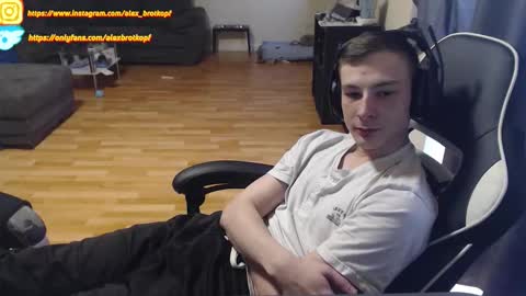 Alex online show from October 21, 2025, 2:18 pm