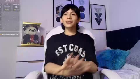 Snapshot of alexconsanii chatting on April 13, 2026, 12:27 am alexconsanii online show from April 13, 2026, 12:27 am