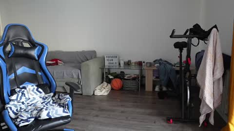 Snapshot of alexfit96 chatting on February 7, 2025, 1:43 pm alexfit96 online show from February 7, 2025, 1:43 pm