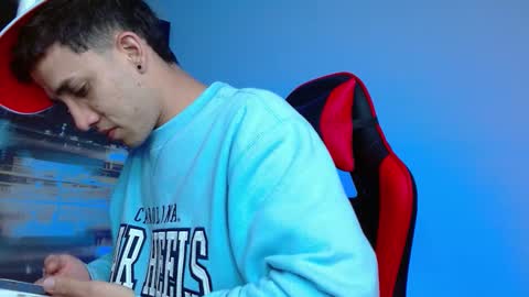 alexgiraldo__ online show from March 25, 2026, 2:50 am