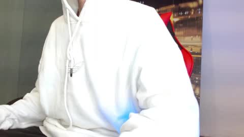 alexgiraldo__ online show from May 1, 2026, 11:59 am