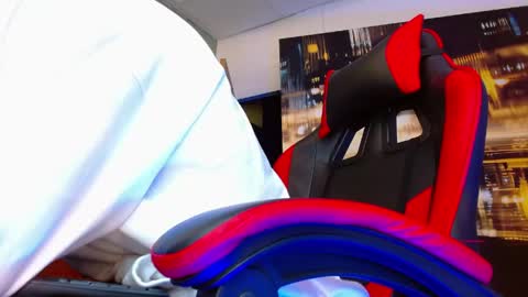 alexgiraldo__ online show from June 1, 2026, 12:07 pm