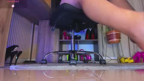 Snapshot of alexia_collinss chatting on December 17, 2025, 9:10 pm goddess alexia online show from December 17, 2025, 9:10 pm