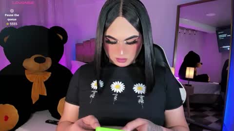 Snapshot of alexia_mattel chatting on November 25, 2025, 7:03 pm alexia mattel online show from November 25, 2025, 7:03 pm