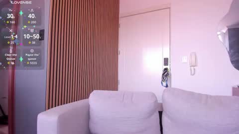 Alexia online show from November 29, 2025, 4:43 pm