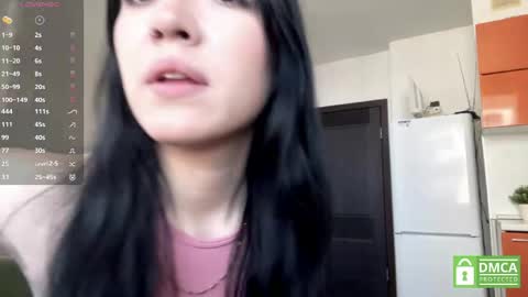Emila online show from May 8, 2026, 8:41 am