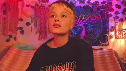 Snapshot of alexiafisher_ chatting on July 4, 2026, 1:01 am Alex online show from July 4, 2026, 1:01 am