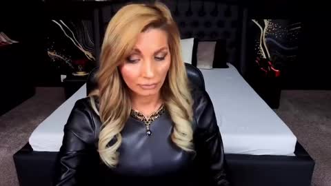 Snapshot of alexiakendall chatting on April 15, 2026, 9:16 am Alexia online show from April 15, 2026, 9:16 am