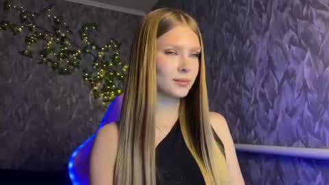 Snapshot of alexialunaris chatting on June 15, 2026, 11:23 am Alexia online show from June 15, 2026, 11:23 am