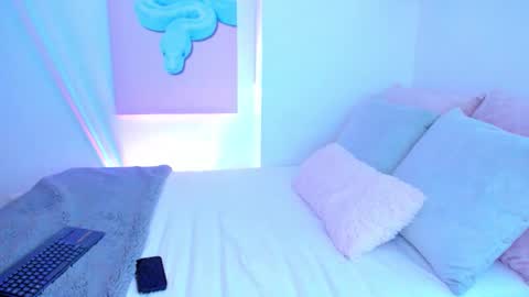 Alexiis 3 online show from November 12, 2025, 11:21 am