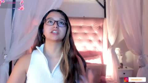 Snapshot of alexis_scott__ chatting on June 5, 2026, 4:08 am alexis_scott__ online show from June 5, 2026, 4:08 am