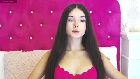 Snapshot of alexisdevine chatting on September 10, 2025, 4:23 am alexisdevine online show from September 10, 2025, 4:23 am