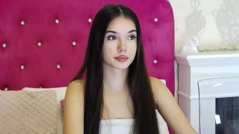 Snapshot of alexisdevine chatting on November 3, 2025, 5:20 am alexisdevine online show from November 3, 2025, 5:20 am