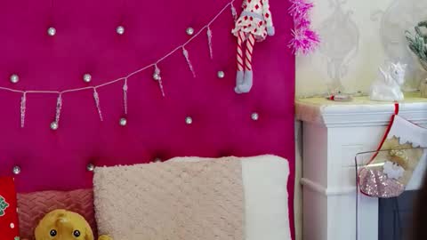 Snapshot of alexisdevine chatting on December 15, 2025, 5:23 am alexisdevine online show from December 15, 2025, 5:23 am