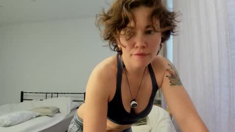 Sosweetcherry online show from December 23, 2025, 9:18 am