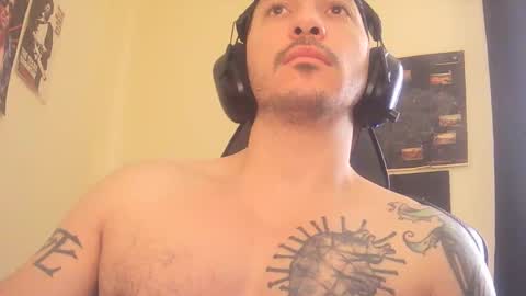 Snapshot of alexopenmind21 chatting on October 5, 2025, 5:44 pm Alexxx online show from October 5, 2025, 5:44 pm