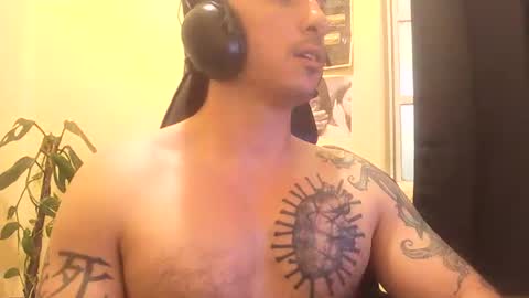 Snapshot of alexopenmind21 chatting on May 8, 2026, 2:39 am Alexxx online show from May 8, 2026, 2:39 am