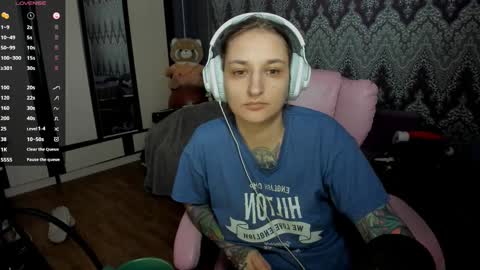 Snapshot of alexracc00n chatting on January 1, 2025, 10:35 pm Alex online show from January 1, 2025, 10:35 pm