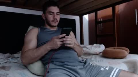 Snapshot of alexsb1998 chatting on February 7, 2025, 3:12 am alexsb1998 online show from February 7, 2025, 3:12 am