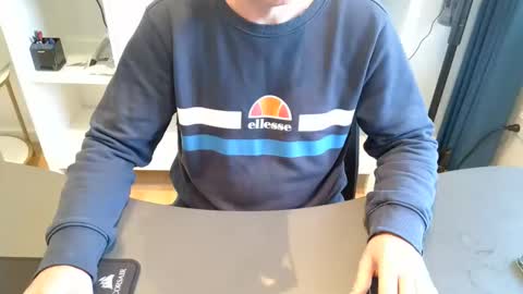 alexx99xx99 online show from May 9, 2026, 11:04 am