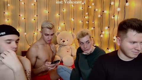 Snapshot of alexxx_d chatting on December 10, 2024, 5:55 pm AlexDimaIgor online show from December 10, 2024, 5:55 pm