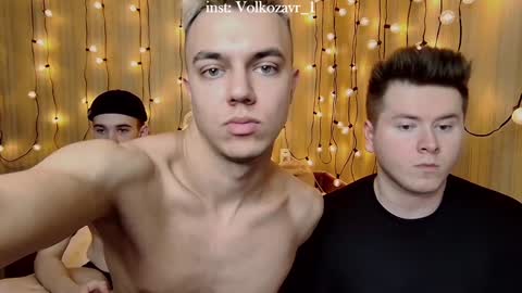 Snapshot of alexxx_d chatting on December 14, 2024, 6:30 pm AlexDimaIgor online show from December 14, 2024, 6:30 pm