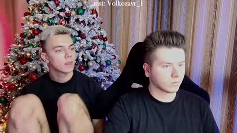 Snapshot of alexxx_d chatting on December 23, 2024, 9:38 am AlexDimaIgor online show from December 23, 2024, 9:38 am