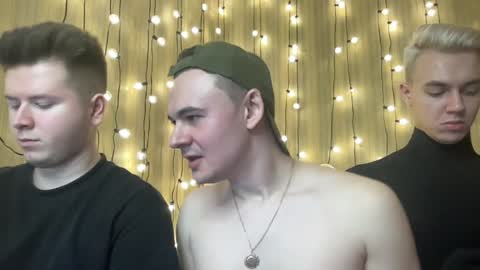 Snapshot of alexxx_d chatting on January 4, 2025, 6:09 pm AlexDimaIgor online show from January 4, 2025, 6:09 pm