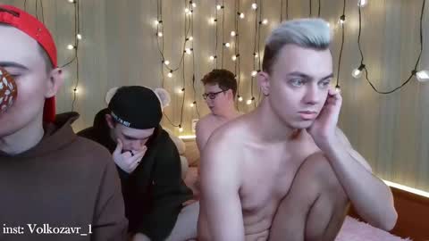 Snapshot of alexxx_d chatting on February 22, 2025, 6:30 pm AlexDimaIgor online show from February 22, 2025, 6:30 pm