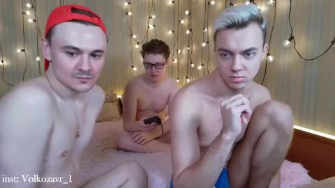 Snapshot of alexxx_d chatting on February 23, 2025, 6:56 pm AlexDimaIgor online show from February 23, 2025, 6:56 pm