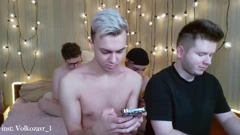 Snapshot of alexxx_d chatting on February 25, 2025, 6:53 pm AlexDimaIgor online show from February 25, 2025, 6:53 pm