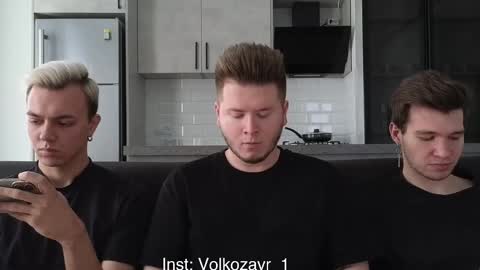 Snapshot of alexxx_d chatting on September 29, 2025, 1:05 pm AlexDimaIgor online show from September 29, 2025, 1:05 pm