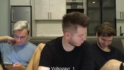 Snapshot of alexxx_d chatting on October 1, 2025, 2:34 pm AlexDimaIgor online show from October 1, 2025, 2:34 pm