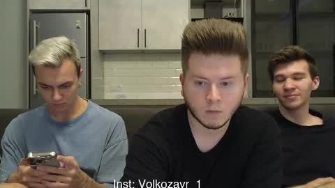 Snapshot of alexxx_d chatting on October 4, 2025, 7:56 pm AlexDimaIgor online show from October 4, 2025, 7:56 pm