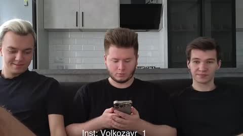 Snapshot of alexxx_d chatting on October 8, 2025, 12:36 pm AlexDimaIgor online show from October 8, 2025, 12:36 pm