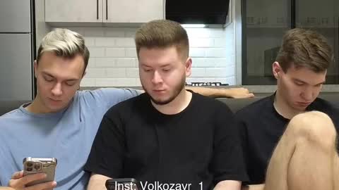 Snapshot of alexxx_d chatting on November 15, 2025, 1:29 pm AlexDimaIgor online show from November 15, 2025, 1:29 pm